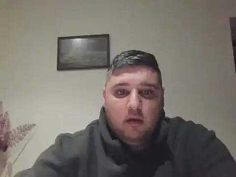 Snapshot of _revianzip1 chatting on December 26, 6:41 am  revianzip1 online show from December 26, 6:41 am