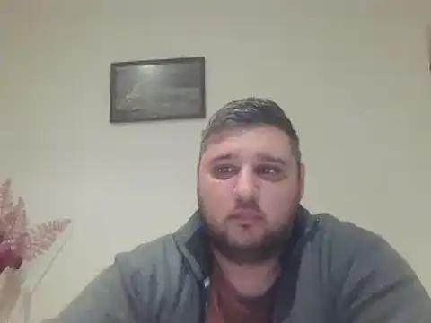 Snapshot of _revianzip1 chatting on January 4, 4:11 pm  revianzip1 online show from January 4, 4:11 pm