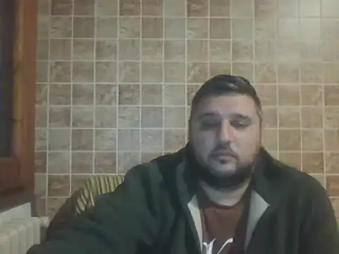 Snapshot of _revianzip1 chatting on January 6, 5:59 pm  revianzip1 online show from January 6, 5:59 pm