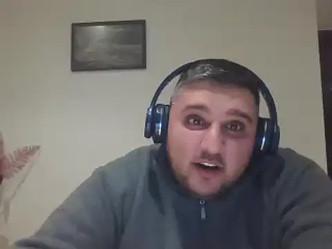 Snapshot of _revianzip1 chatting on January 15, 5:58 pm  revianzip1 online show from January 15, 5:58 pm