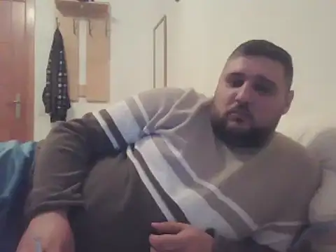 Snapshot of _revianzip1 chatting on February 1, 6:08 pm  revianzip1 online show from February 1, 6:08 pm