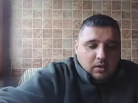 Snapshot of _revianzip1 chatting on February 18, 1:55 pm  revianzip1 online show from February 18, 1:55 pm