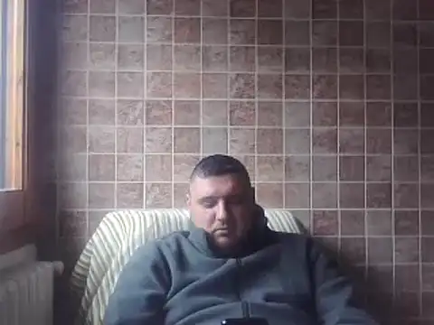 Snapshot of _revianzip1 chatting on February 19, 11:49 am  revianzip1 online show from February 19, 11:49 am