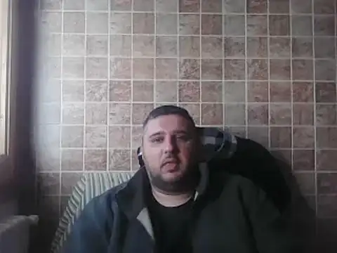 Snapshot of _revianzip1 chatting on February 26, 2:46 pm  revianzip1 online show from February 26, 2:46 pm