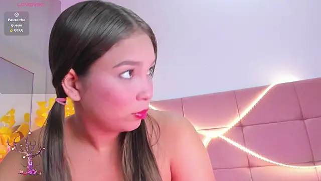 HaleyAmaya online show from May 7, 1:00 am