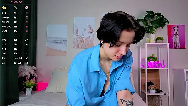 ElvaHilby online show from March 4, 1:11 am