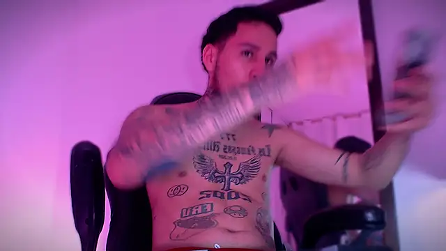 Snapshot of Junihn0 chatting on September 23, 8:56 pm Junihn0 online show from September 23, 8:56 pm