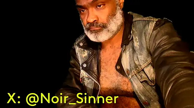 Snapshot of sinnernoir chatting on January 23, 8:45 pm sinnernoir online show from January 23, 8:45 pm