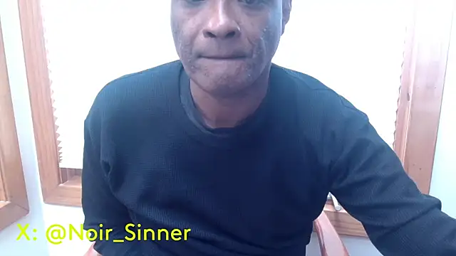 Snapshot of sinnernoir chatting on October 2, 2:24 pm sinnernoir online show from October 2, 2:24 pm