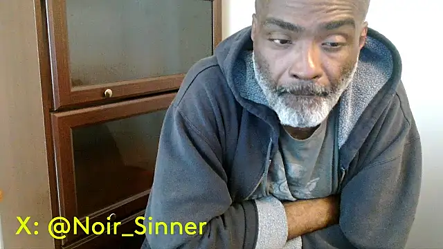 Snapshot of sinnernoir chatting on May 11, 2:45 pm sinnernoir online show from May 11, 2:45 pm
