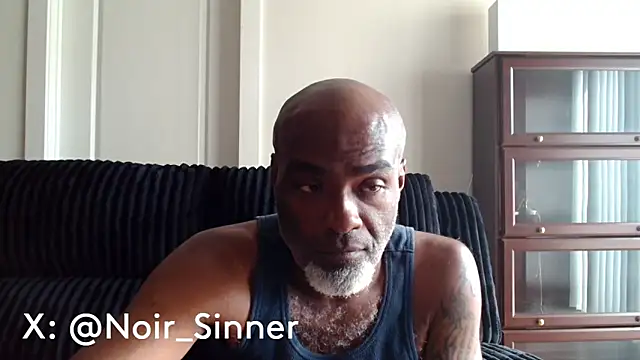 Snapshot of sinnernoir chatting on June 13, 9:57 pm sinnernoir online show from June 13, 9:57 pm