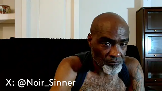 Snapshot of sinnernoir chatting on June 14, 2:35 am sinnernoir online show from June 14, 2:35 am