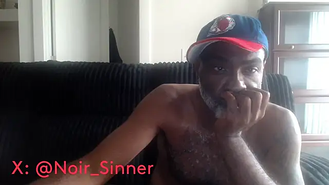 Snapshot of sinnernoir chatting on June 23, 7:12 pm sinnernoir online show from June 23, 7:12 pm