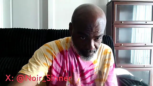 Snapshot of sinnernoir chatting on June 27, 3:17 pm sinnernoir online show from June 27, 3:17 pm