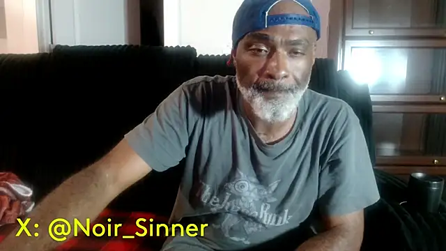 Snapshot of sinnernoir chatting on July 6, 4:53 am sinnernoir online show from July 6, 4:53 am