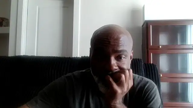 Snapshot of sinnernoir chatting on July 6, 5:37 pm sinnernoir online show from July 6, 5:37 pm