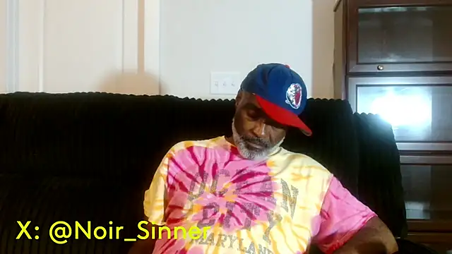 Snapshot of sinnernoir chatting on July 21, 5:21 am sinnernoir online show from July 21, 5:21 am