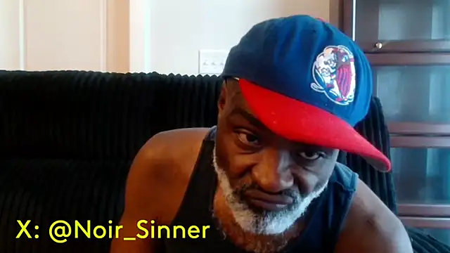 Snapshot of sinnernoir chatting on July 23, 3:54 pm sinnernoir online show from July 23, 3:54 pm