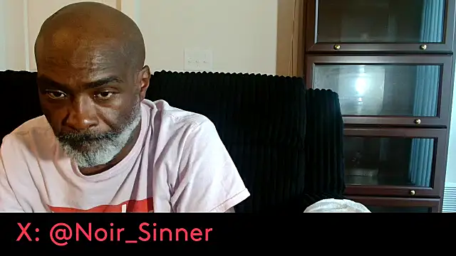 Snapshot of sinnernoir chatting on July 29, 9:13 pm sinnernoir online show from July 29, 9:13 pm