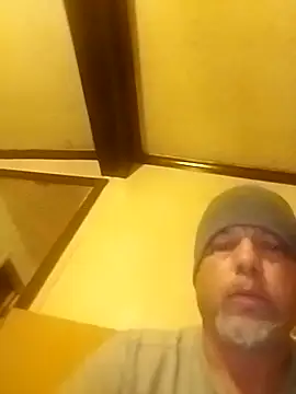 Snapshot of Rayc61 chatting on February 5, 3:44 am Rayc61 online show from February 5, 3:44 am