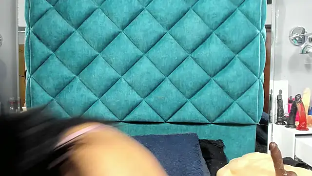 Snapshot of PENELOPELEWISs chatting on September 16, 4:57 am PENELOPELEWISs online show from September 16, 4:57 am