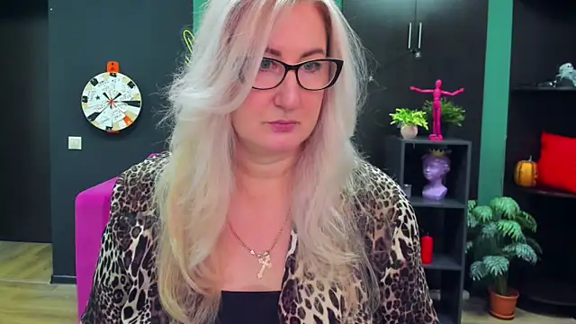 Snapshot of ChristyBrooks chatting on February 27, 1:17 pm ChristyBrooks online show from February 27, 1:17 pm