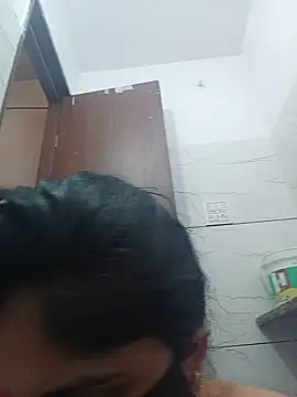 Snapshot of Cute-Aadhvita chatting on May 17, 4:21 am Cute-Aadhvita online show from May 17, 4:21 am