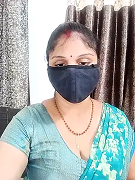 Snapshot of Cute-Aadhvita chatting on June 18, 1:04 pm Cute-Aadhvita online show from June 18, 1:04 pm