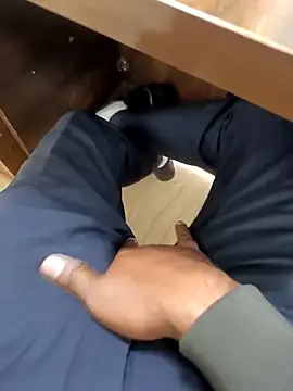 Snapshot of Kakabiraji chatting on December 15, 6:28 am Kakabiraji online show from December 15, 6:28 am