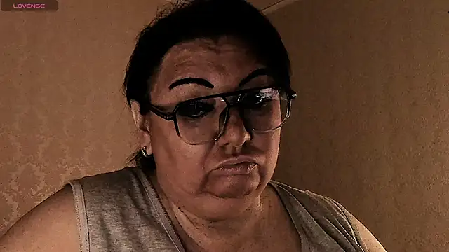 SexxyDreams1 online show from March 13, 1:45 am