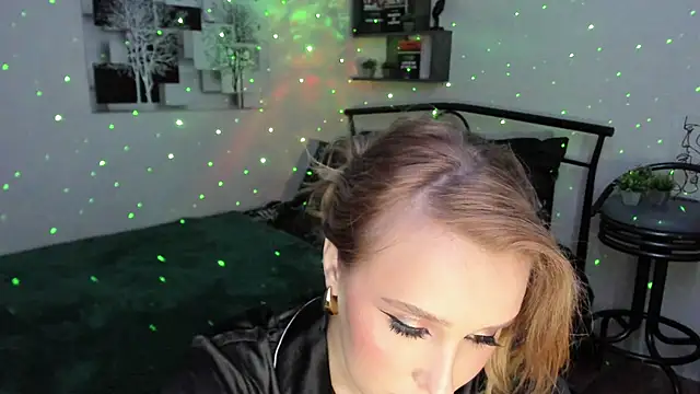 LinaTruly online show from January 22, 9:32 pm