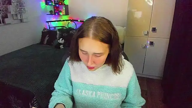 LinaTruly online show from February 27, 10:21 pm