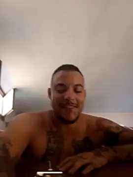 Snapshot of FTM98xxx chatting on July 28, 3:21 pm FTM98xxx online show from July 28, 3:21 pm