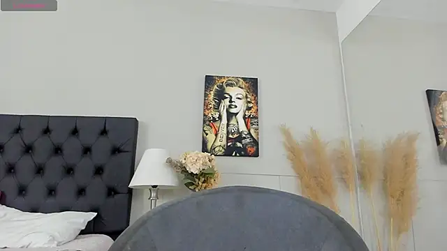 Robin Rief online show from March 13, 8:48 am