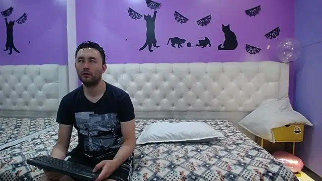 JeremmyAndStacy online show from March 3, 9:44 am