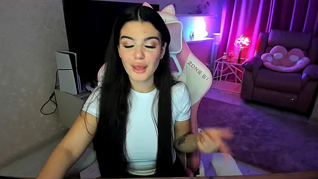 AlluringAriel online show from October 21, 7:36 pm