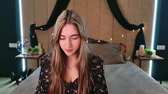 Teresa Stane online show from March 13, 5:11 am