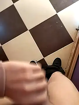 Snapshot of ahme_bebo chatting on January 2, 12:24 pm ahme bebo online show from January 2, 12:24 pm