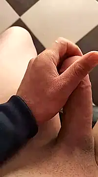 Snapshot of ahme_bebo chatting on January 10, 12:47 pm ahme bebo online show from January 10, 12:47 pm