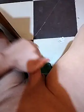 Snapshot of ahme_bebo chatting on December 3, 8:56 am ahme bebo online show from December 3, 8:56 am