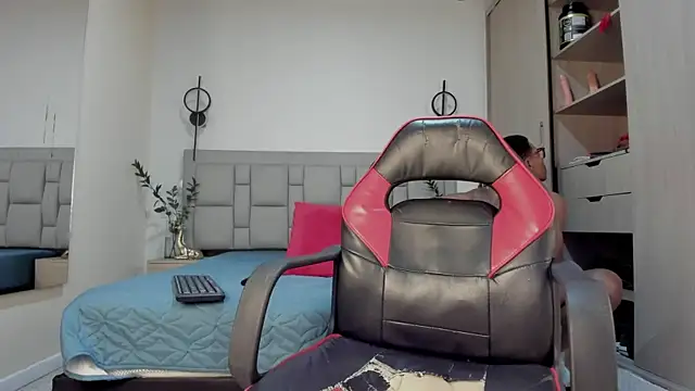 JEFFREY COTTOM online show from November 22, 11:31 am