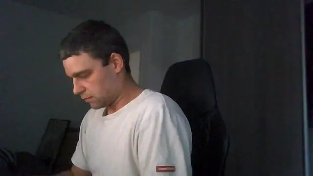 Snapshot of The_big_viking_ chatting on December 21, 9:44 am The big viking online show from December 21, 9:44 am