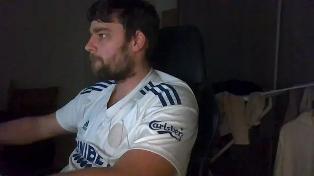 Snapshot of The_big_viking_ chatting on December 5, 2:36 pm The big viking online show from December 5, 2:36 pm