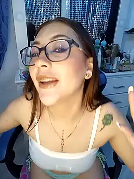 Luna SofiaXX online show from January 17, 5:53 am