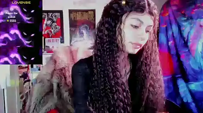 Snapshot of _sakae_ chatting on February 8, 5:51 am  sakae  online show from February 8, 5:51 am