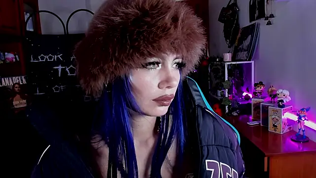 Snapshot of _sakae_ chatting on December 20, 9:00 pm sakae online show from December 20, 9:00 pm