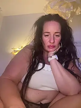 Snapshot of Engel_mia chatting on July 17, 10:14 pm Engel mia online show from July 17, 10:14 pm