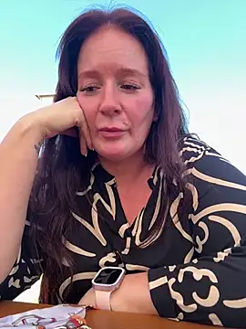 Snapshot of Engel_mia chatting on July 29, 12:47 pm Engel mia online show from July 29, 12:47 pm