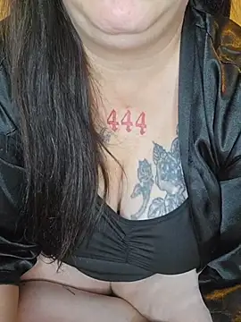 Snapshot of PeakabumPromo chatting on November 9, 12:42 am PeakabumPromo online show from November 9, 12:42 am