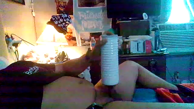 Snapshot of Creationmonster0 chatting on May 19, 6:47 pm Creationmonster0 online show from May 19, 6:47 pm
